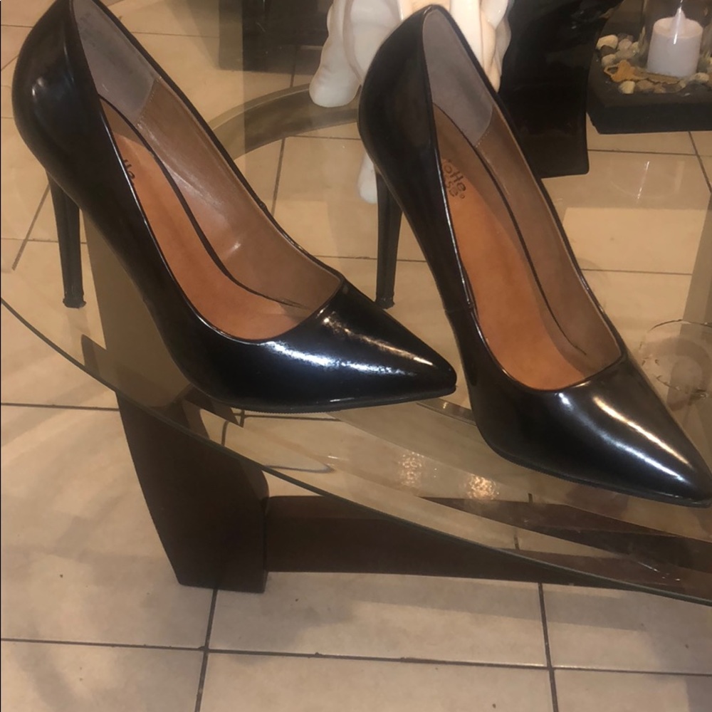 Charlotte Russe black heels used good condition